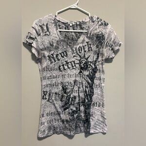 Kismet Women's Size Large V-Neck Short‎ Sleeve New York Graphic Semi Sheer Y2K